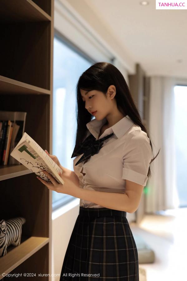   [XiuRen]高清写真图 2024.03.04 No.8173 陈小花 丝袜美腿第6张图片